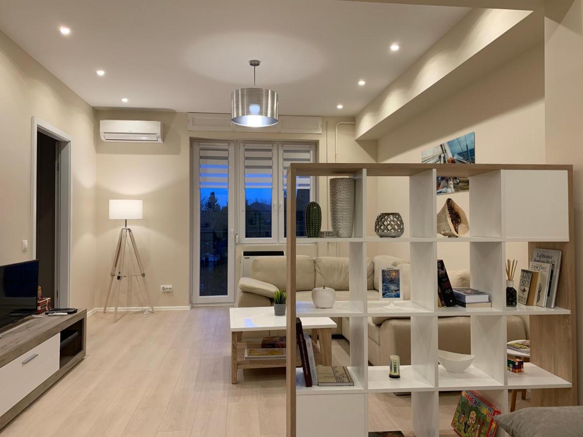 Budapest Hideout In Style With Free Parking - Luxury Apartment Buitenkant foto